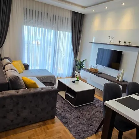 Aparthotel Heli *