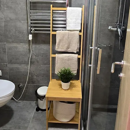 Heli Apartmanhotel *